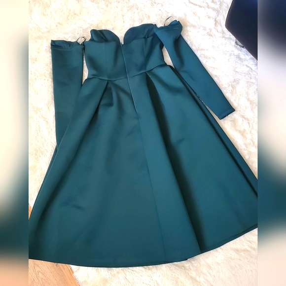 New w/Tags Asos off the shoulder US size 8 scuba dress - Picture 2 of 4